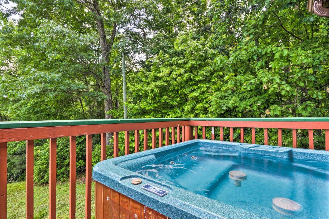 Gatlinburg Chalet with Hot Tub, Sauna&Mountain View Exterior foto